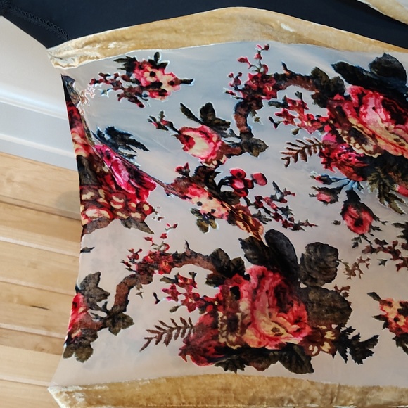 Bohemian rose wrap - Picture 3 of 5